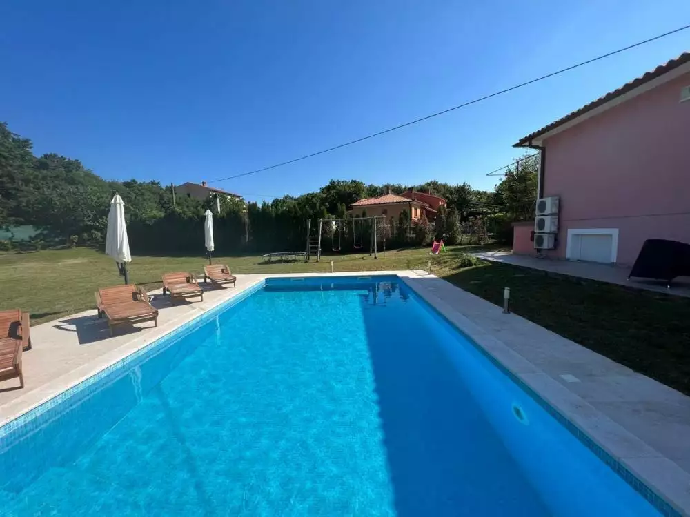 Вилла 320м² в Хорватии, Лабин. Стоимостью 560000€ аренда фото-1