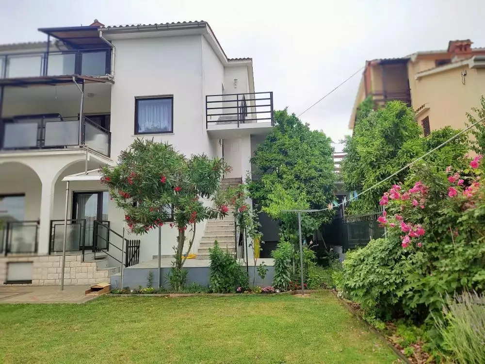 Отель, гостиница 273м² в Хорватии, Медулин. Стоимостью 800000€ аренда фото-6