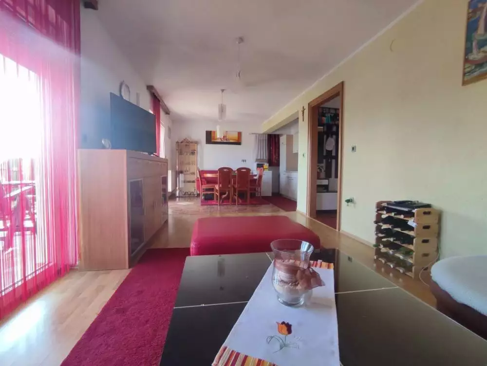 Отель, гостиница 225м² в Хорватии, Медулин. Стоимостью 1350000€ аренда фото-24