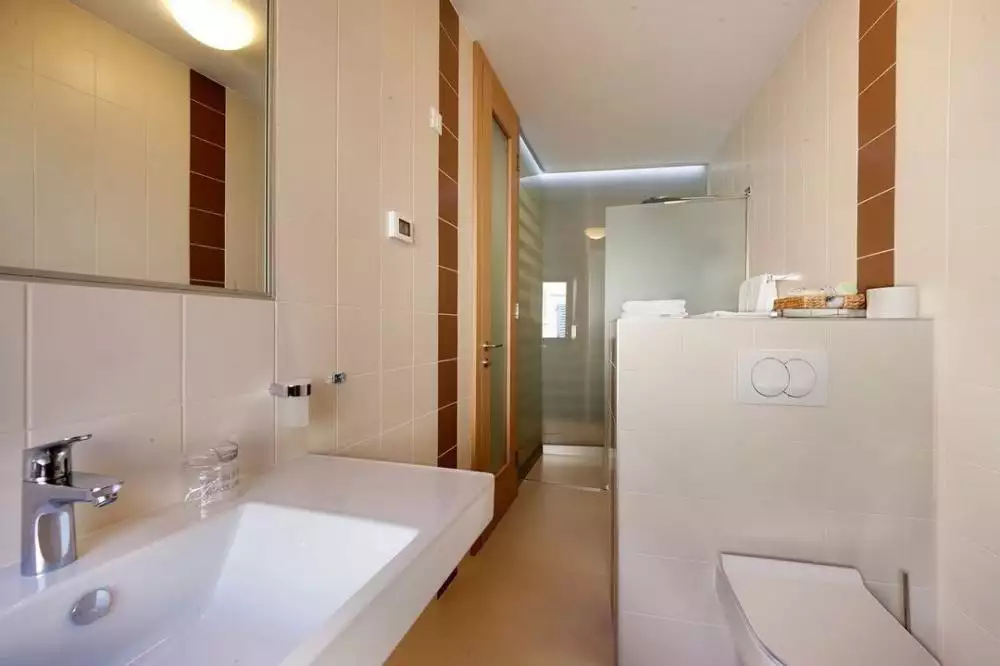 Отель, гостиница 164м² в Хорватии, Врсар. Стоимостью 3650000€ аренда фото-8