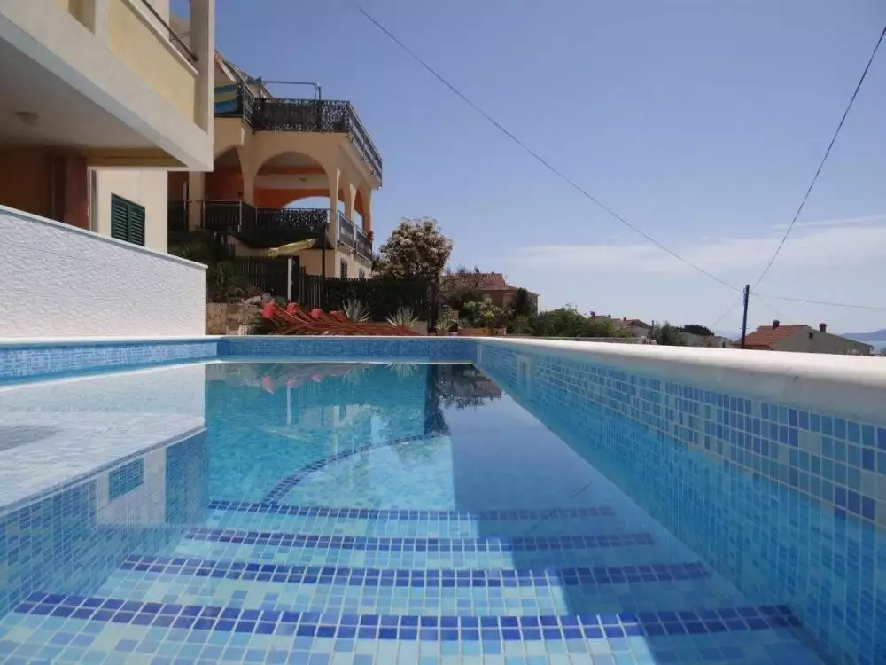 Отель, гостиница 330м² в Хорватии, Чиово. Стоимостью 1000000€ аренда фото-4
