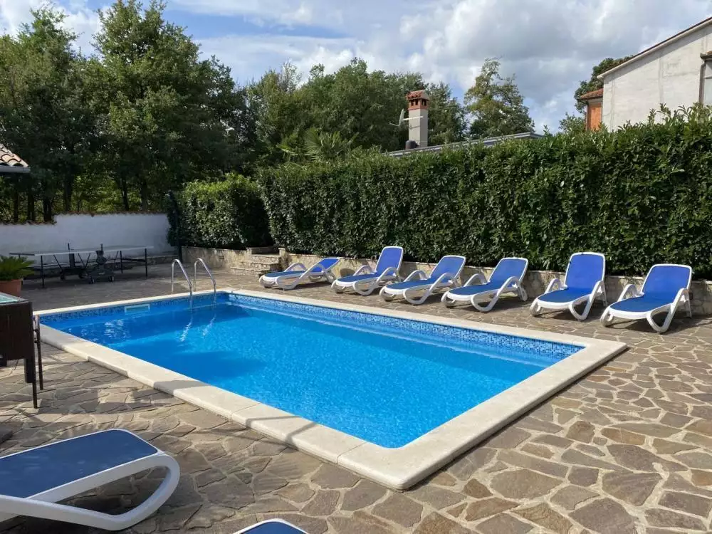 Отель, гостиница 440м² в Хорватии, Лабин. Стоимостью 950000€ аренда фото-2