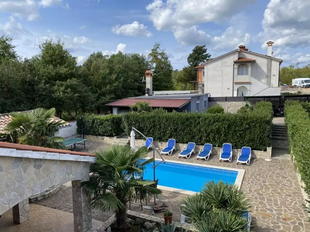 Отель, гостиница 440м² в Хорватии, Лабин. Стоимостью 950000€ аренда фото-3