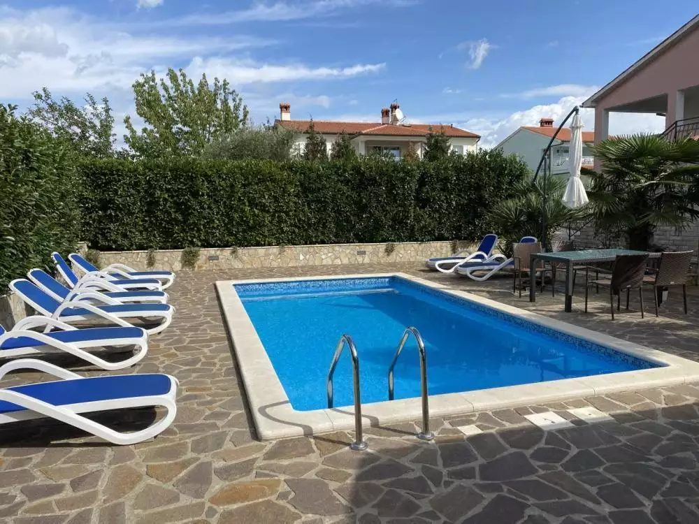 Отель, гостиница 440м² в Хорватии, Лабин. Стоимостью 950000€ аренда фото-5