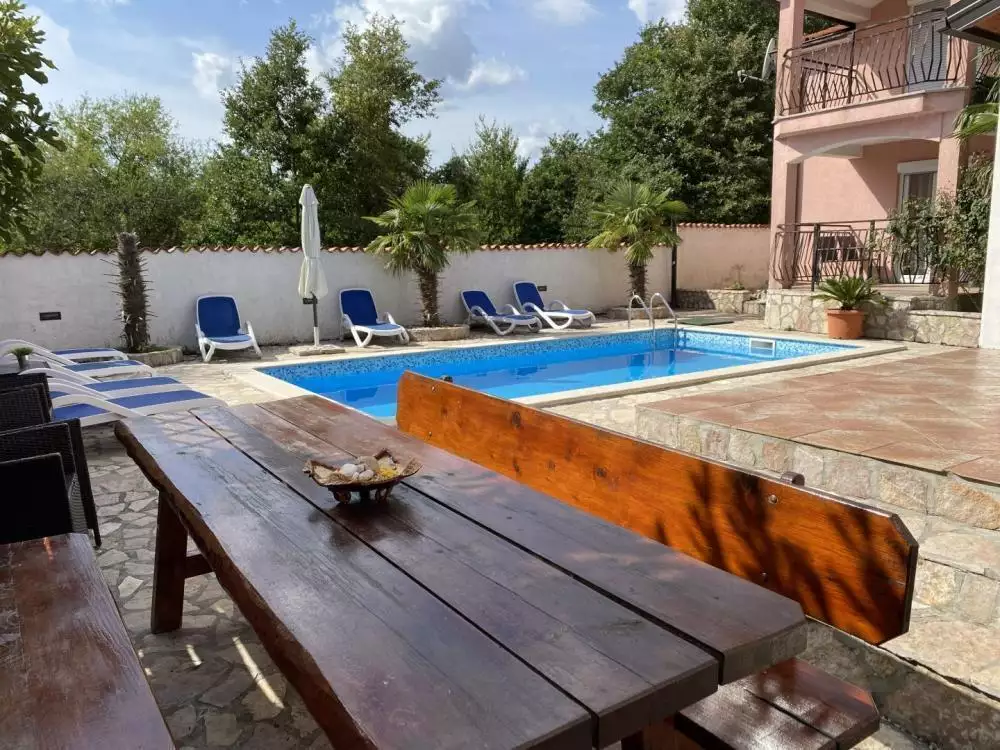 Отель, гостиница 440м² в Хорватии, Лабин. Стоимостью 950000€ аренда фото-9