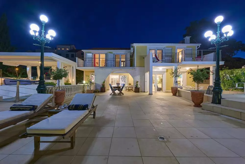 Вилла 304м² в Хорватии, Чиово. Стоимостью 2700000€ аренда фото-21