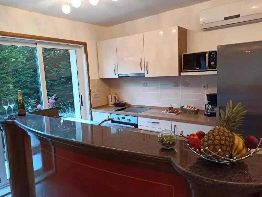 Отель, гостиница 560м² в Хорватии, Малинска. Стоимостью 1400000€ аренда фото-15
