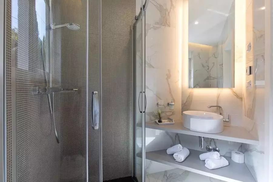 Отель, гостиница 641м² в Хорватии, Опатия. Стоимостью 3900000€ аренда фото-11