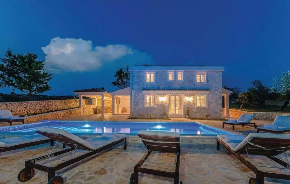 Вилла 200м² в Хорватии, Новалья. Стоимостью 1200000€ аренда фото-4