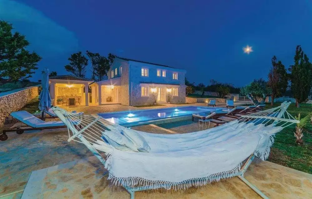 Вилла 200м² в Хорватии, Новалья. Стоимостью 1200000€ аренда фото-19