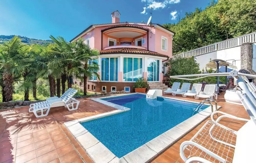 Вилла 489м² в Хорватии, Опатия. Стоимостью 1000000€ аренда фото-1