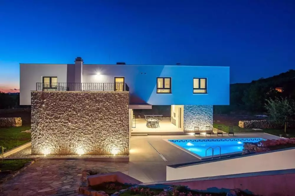 Вилла 300м² в Хорватии, Сплит. Стоимостью 1000000€ аренда фото-1