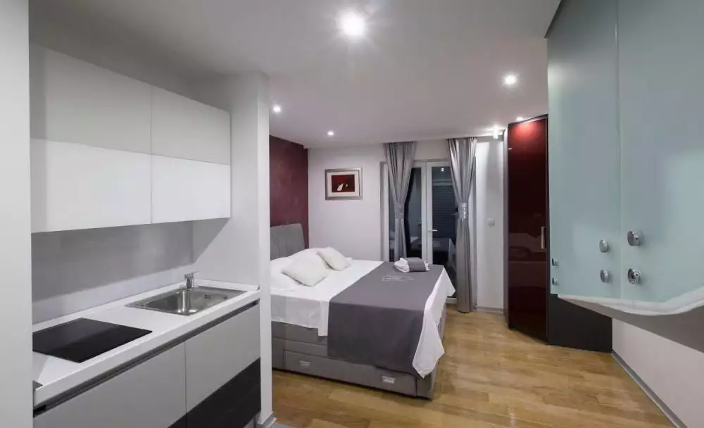 Отель, гостиница 350м² в Хорватии, Рогозница. Стоимостью 940000€ аренда фото-10