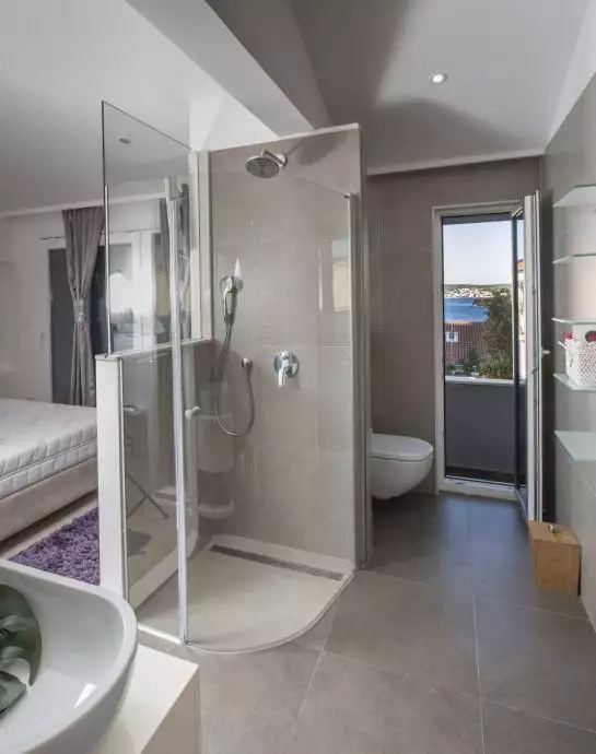 Отель, гостиница 350м² в Хорватии, Рогозница. Стоимостью 940000€ аренда фото-23