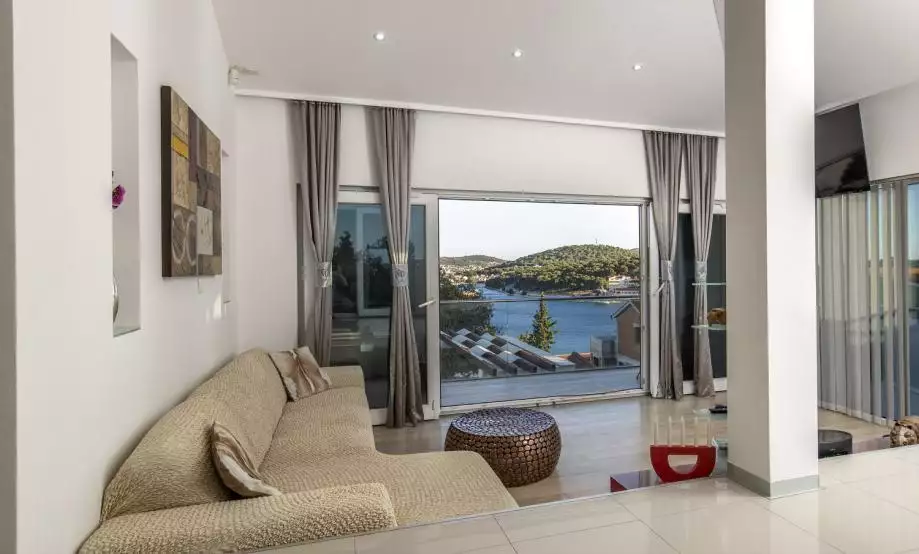 Отель, гостиница 350м² в Хорватии, Рогозница. Стоимостью 940000€ аренда фото-25