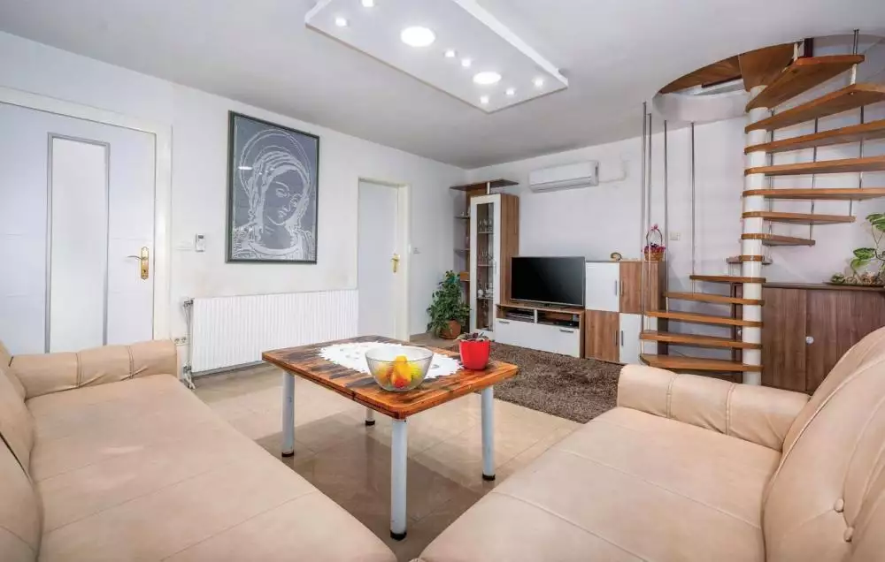 Вилла 220м² в Хорватии, Бртонигла. Стоимостью 550000€ аренда фото-7