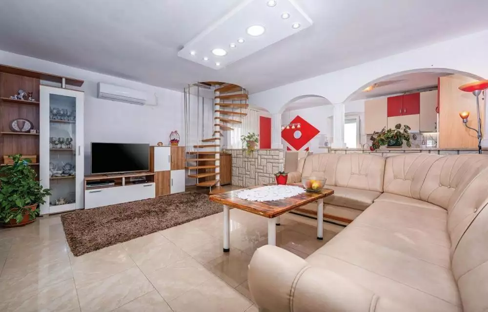 Вилла 220м² в Хорватии, Бртонигла. Стоимостью 550000€ аренда фото-8