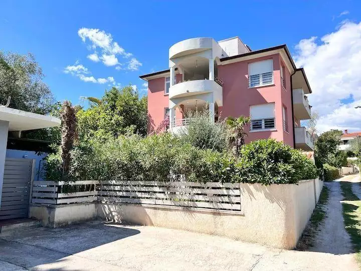Отель, гостиница 450м² в Хорватии, Премантура. Стоимостью 1300000€ аренда фото-1