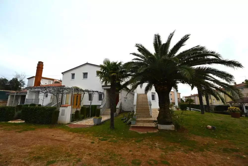 Отель, гостиница 750м² в Хорватии, Медулин. Стоимостью 2500000€ аренда фото-4