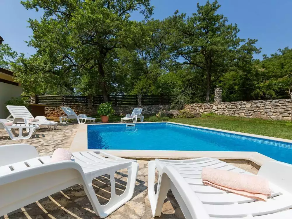 Отель, гостиница 900м² в Хорватии, Новиград. Стоимостью 2300000€ аренда фото-2