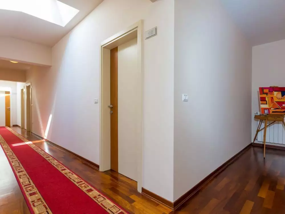 Отель, гостиница 900м² в Хорватии, Новиград. Стоимостью 2300000€ аренда фото-23
