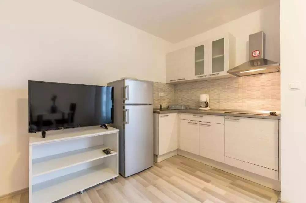 Отель, гостиница 468м² в Хорватии, Подстрана. Стоимостью 1100000€ аренда фото-16