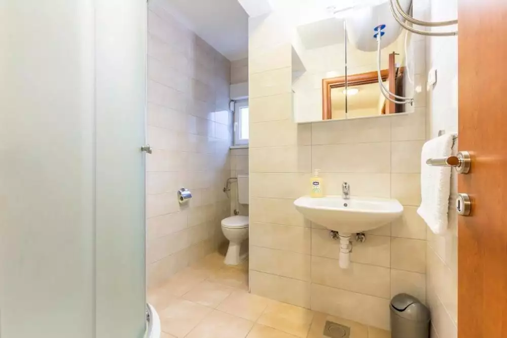 Отель, гостиница 468м² в Хорватии, Подстрана. Стоимостью 1100000€ аренда фото-17