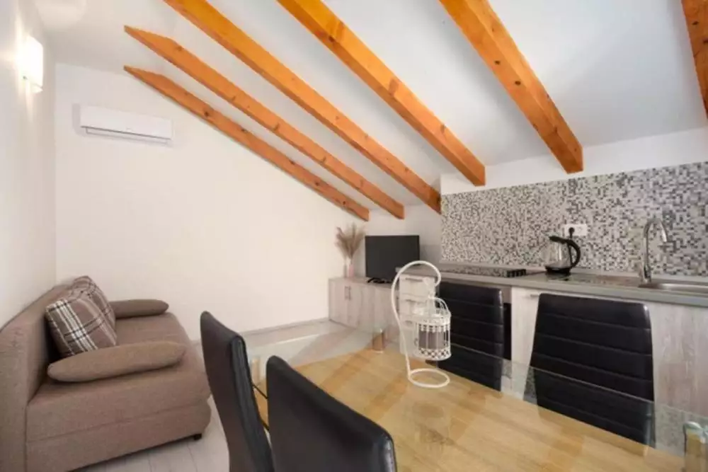 Отель, гостиница 468м² в Хорватии, Подстрана. Стоимостью 1100000€ аренда фото-19