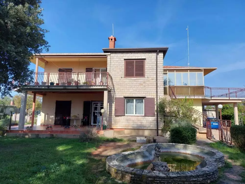 Вилла 330м² в Хорватии, Бртонигла. Стоимостью 1185000€ аренда фото-2