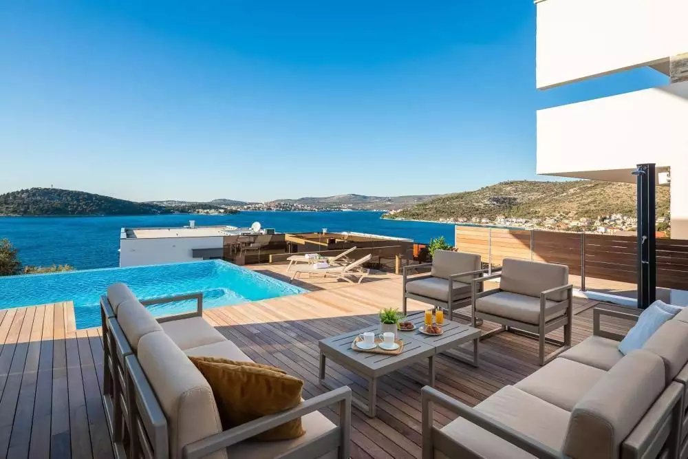 Вилла 260м² в Хорватии, Рогозница. Стоимостью 1600000€ аренда фото-3
