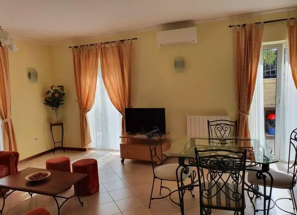 Отель, гостиница 600м² в Хорватии, Ловран. Стоимостью 2500000€ аренда фото-5