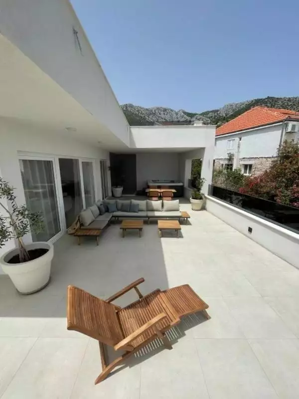 Отель, гостиница 740м² в Хорватии, Завала. Стоимостью 2700000€ аренда фото-13