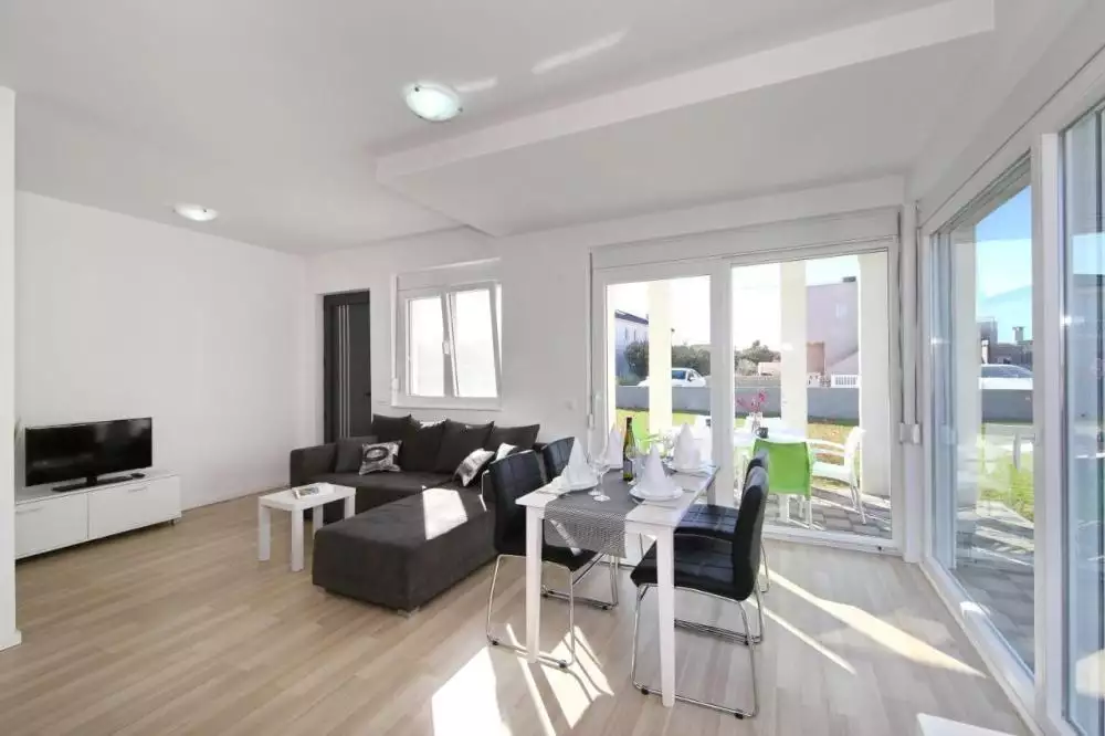 Отель, гостиница 235м² в Хорватии, Затон. Стоимостью 890000€ аренда фото-7