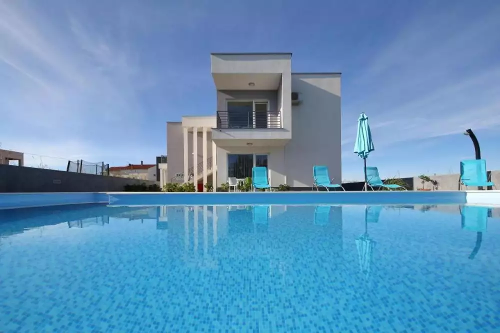 Отель, гостиница 235м² в Хорватии, Затон. Стоимостью 890000€ аренда фото-9