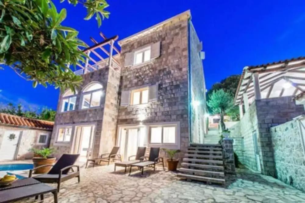 Отель, гостиница 400м² в Хорватии, Затон. Стоимостью 1780000€ аренда фото-7