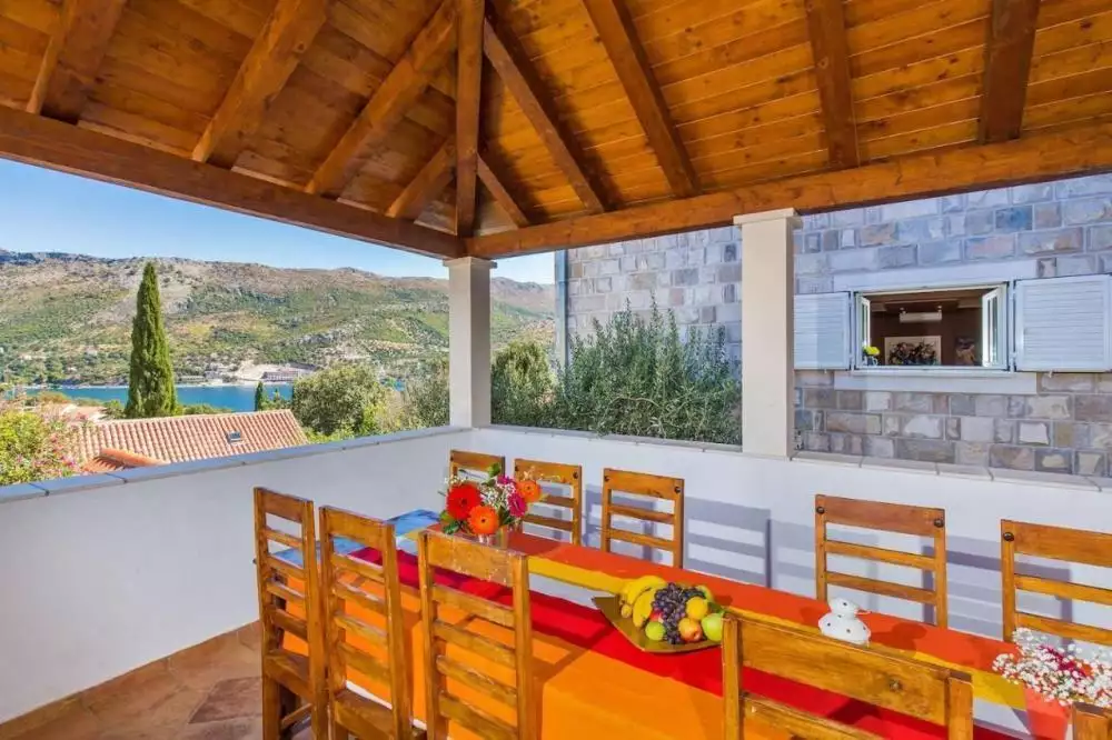 Отель, гостиница 400м² в Хорватии, Затон. Стоимостью 1780000€ аренда фото-13
