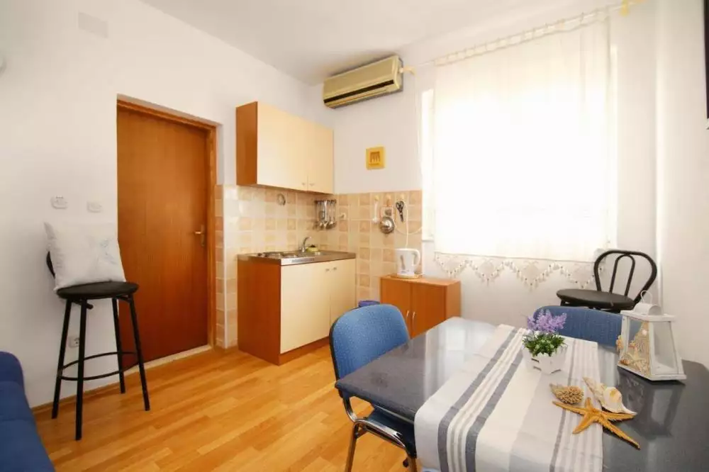 Отель, гостиница 396м² в Хорватии, Рогозница. Стоимостью 1150000€ аренда фото-14