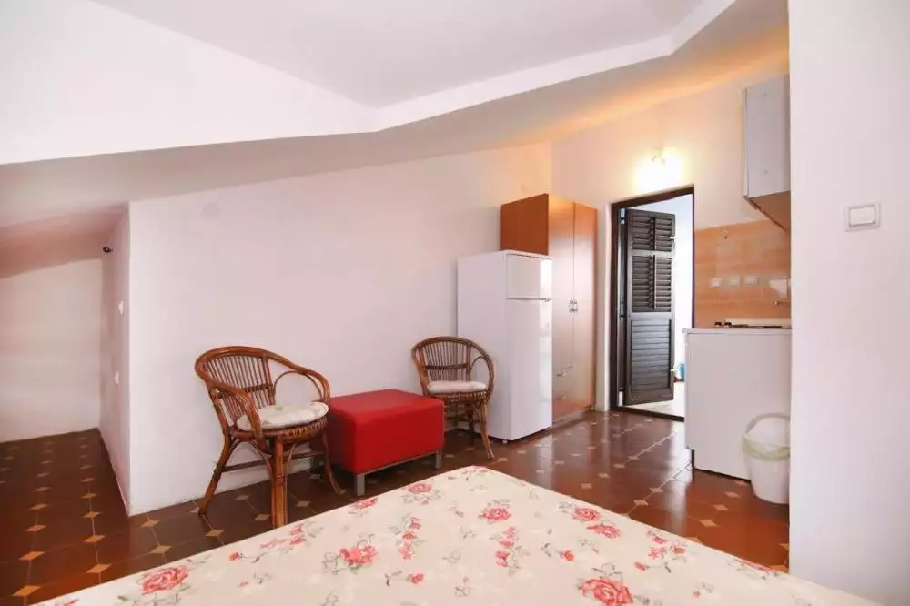 Отель, гостиница 396м² в Хорватии, Рогозница. Стоимостью 1150000€ аренда фото-17