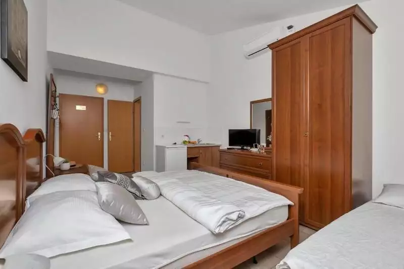 Отель, гостиница 500м² в Хорватии, Тучепи. Стоимостью 2500000€ аренда фото-17