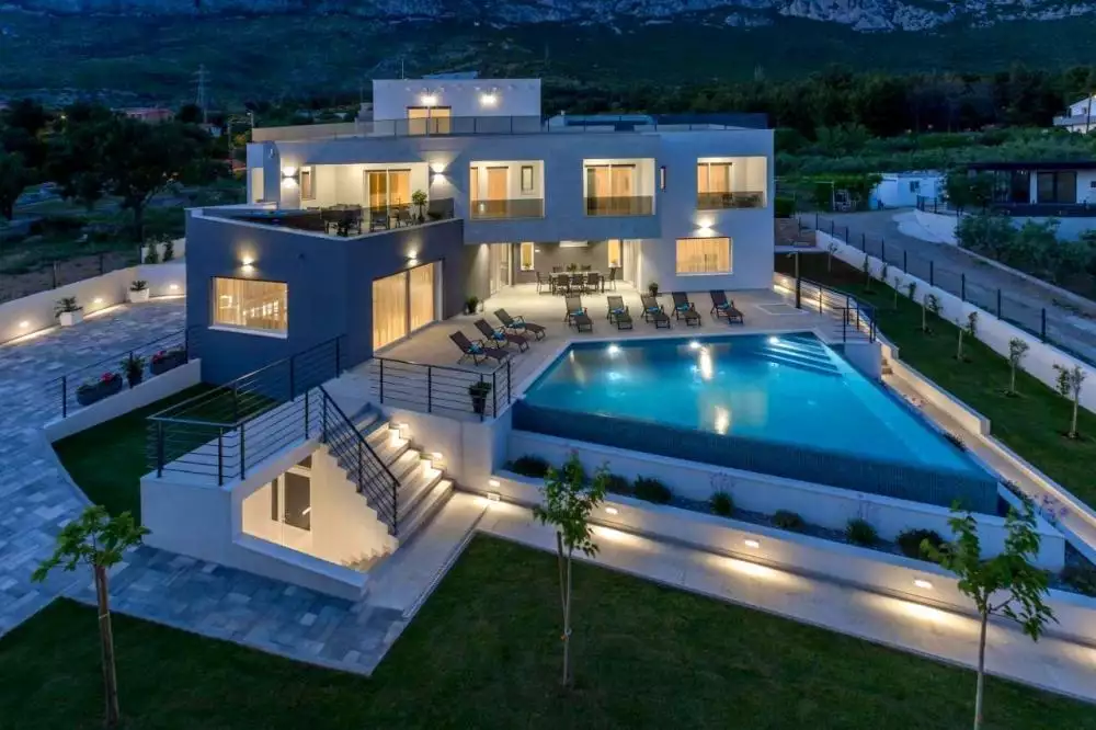 Вилла 350м² в Хорватии, Каштела. Стоимостью 2200000€ аренда фото-7