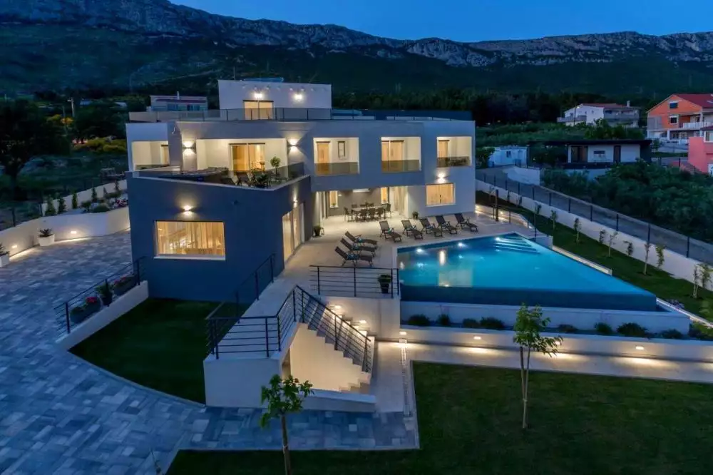 Вилла 350м² в Хорватии, Каштела. Стоимостью 2200000€ аренда фото-9