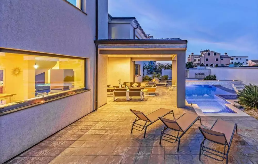 Вилла 380м² в Хорватии, Медулин. Стоимостью 1500000€ аренда фото-3