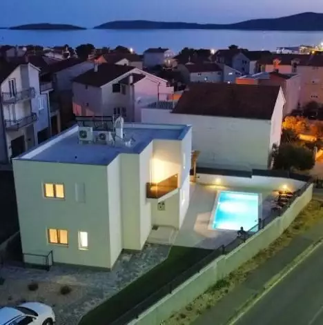 Вилла 197м² в Хорватии, Бродарица. Стоимостью 580000€ аренда фото-14