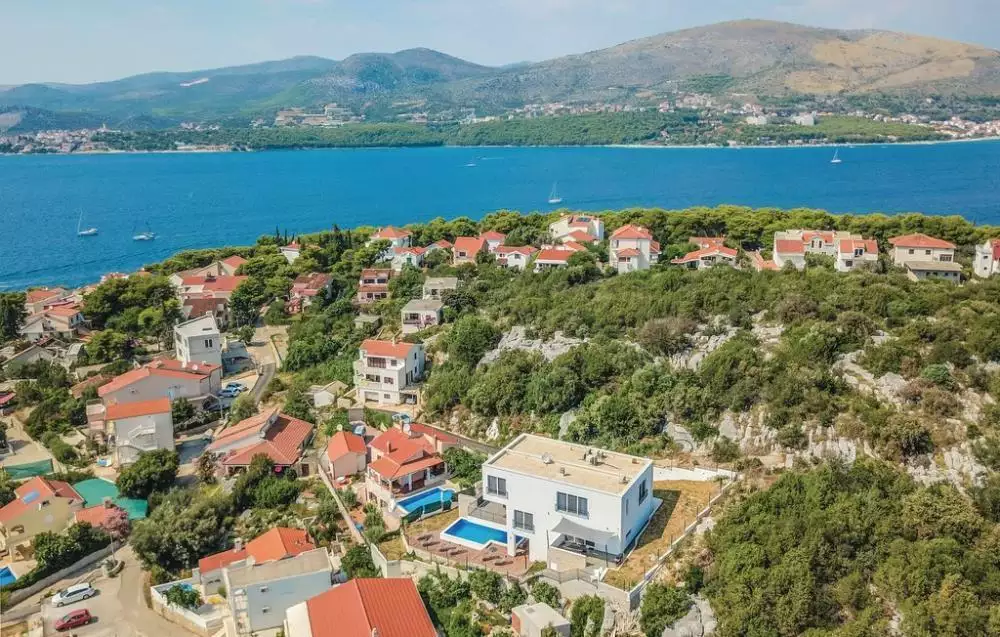 Вилла 325м² в Хорватии, Чиово. Стоимостью 1700000€ аренда фото-3