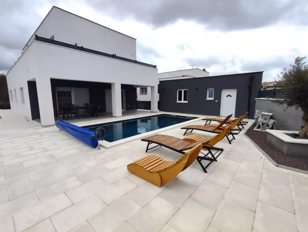 Вилла 195м² в Хорватии, Воднян. Стоимостью 830000€ аренда фото-1