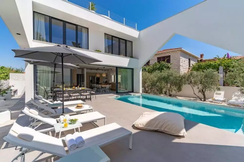 Вилла 225м² в Хорватии, Супетар. Стоимостью 1300000€ аренда фото-18