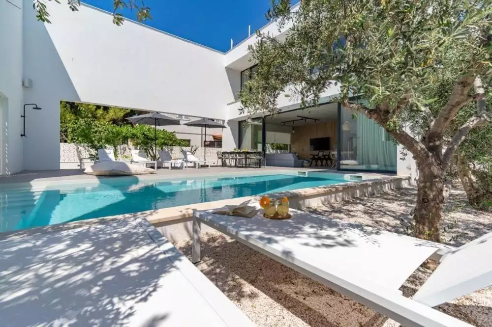 Вилла 225м² в Хорватии, Супетар. Стоимостью 1300000€ аренда фото-20