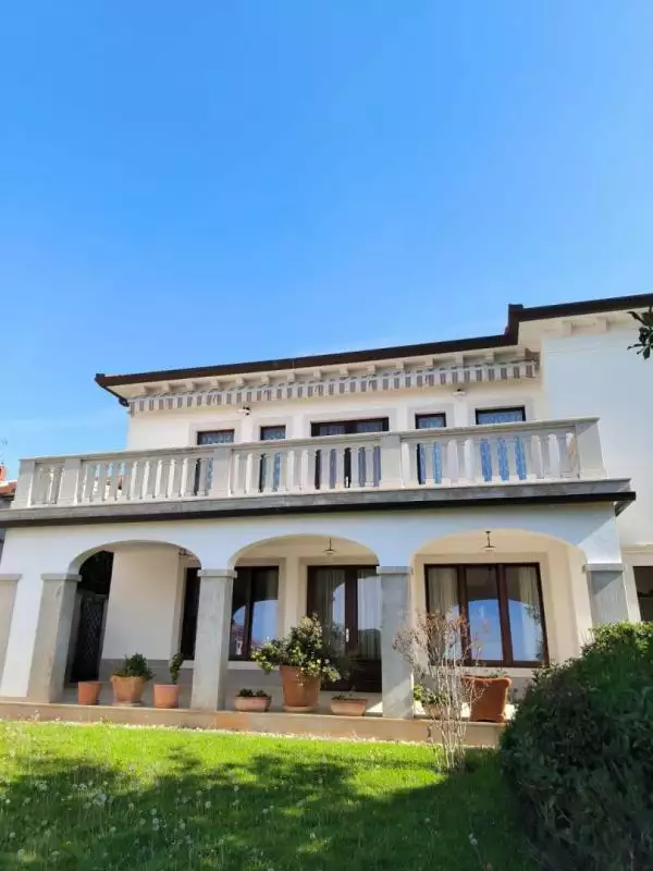 Вилла 380м² в Хорватии, Умаг. Стоимостью 1850000€ аренда фото-13