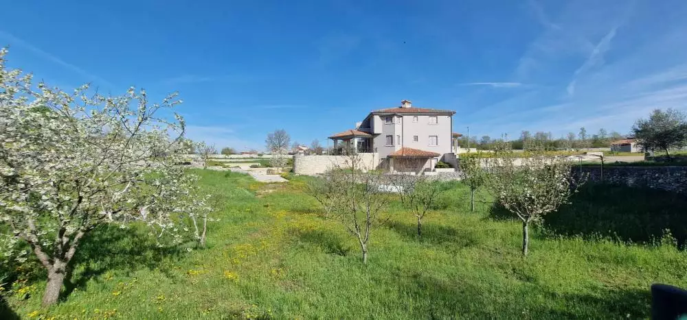 Отель, гостиница 729м² в Хорватии, Барбан. Стоимостью 1880000€ аренда фото-3