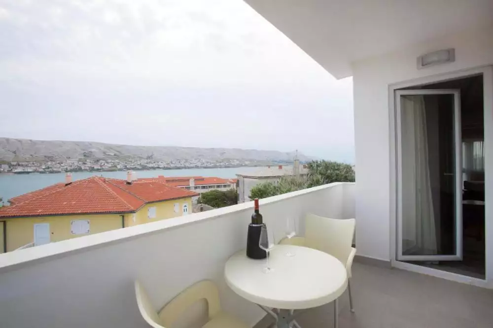 Отель, гостиница 1200м² в Испании, Ло-Паган. Стоимостью 2450000€ аренда фото-4